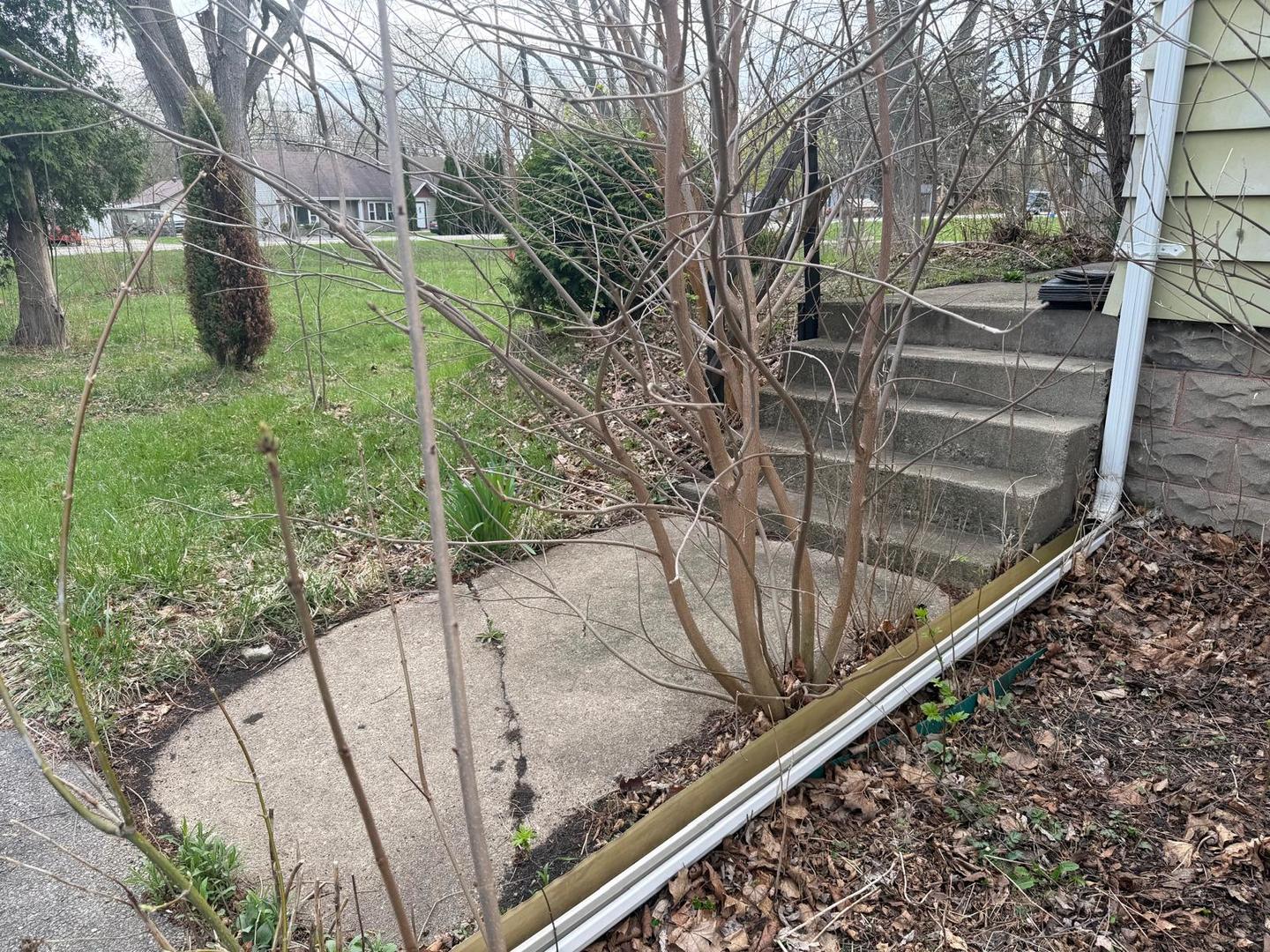 10802 West Yorkhouse Road Beach Park, IL 60087 - Photo 12 of 66 a view of a backyard of the house