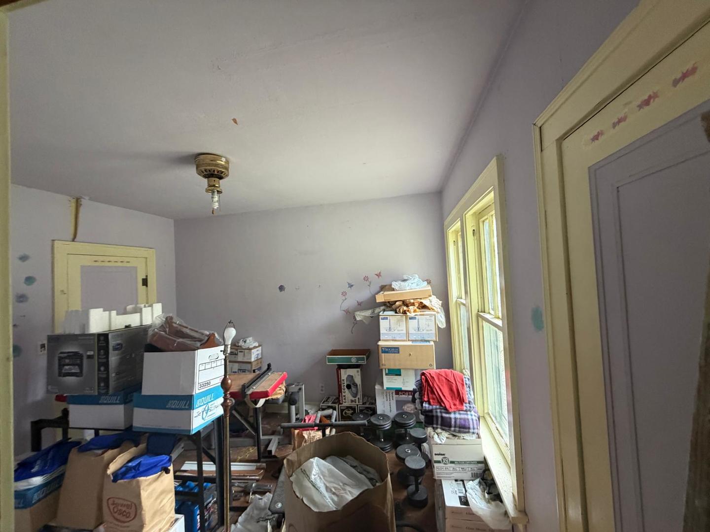 10802 West Yorkhouse Road Beach Park, IL 60087 - Photo 18 of 66 a living room with furniture and a wooden floor