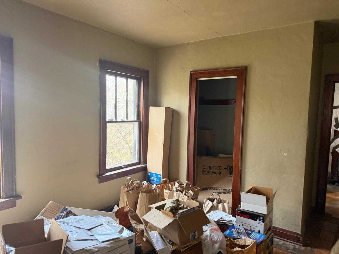 10802 West Yorkhouse Road Beach Park, IL 60087 - Photo 20 of 66 a room with furniture and two window