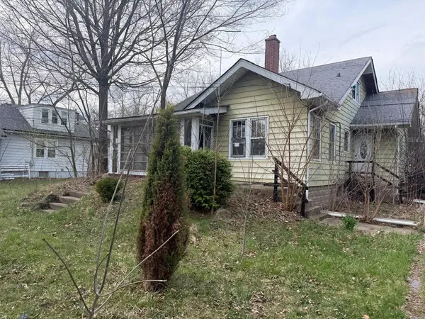 $299,999 | 10802 West Yorkhouse Road, Beach Park, IL 60087