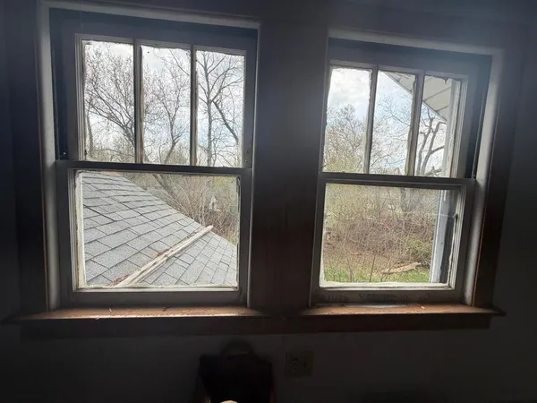 $299,999 | 10802 West Yorkhouse Road, Beach Park, IL 60087