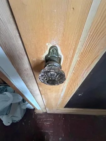 $299,999 | 10802 West Yorkhouse Road, Beach Park, IL 60087