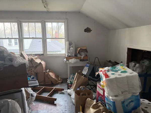 $299,999 | 10802 West Yorkhouse Road, Beach Park, IL 60087