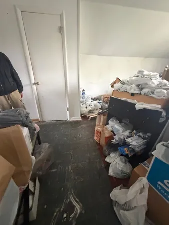 $299,999 | 10802 West Yorkhouse Road, Beach Park, IL 60087