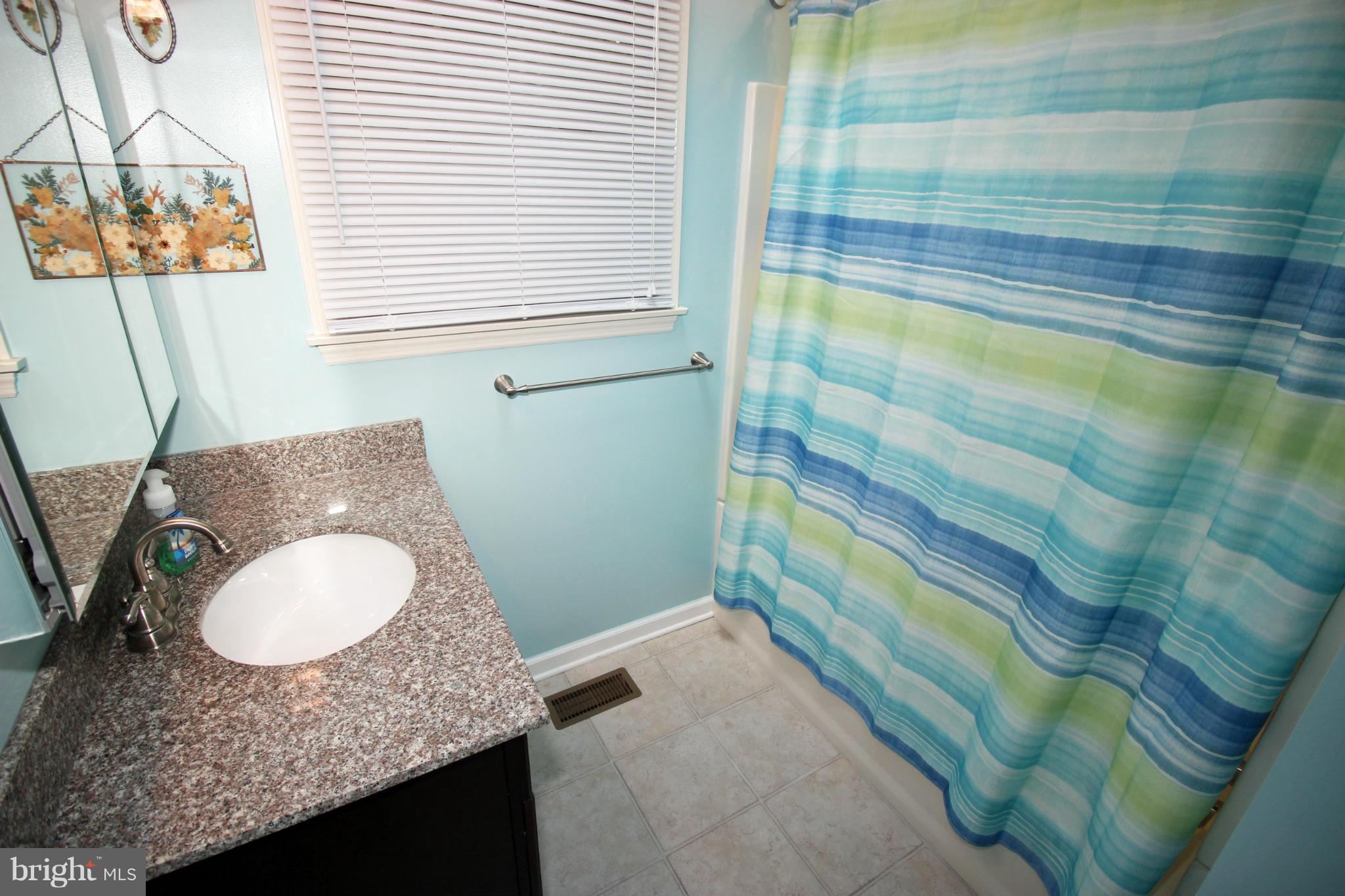 906 Paradise Road Aberdeen, MD 21001 - Photo 15 of 25 Bath