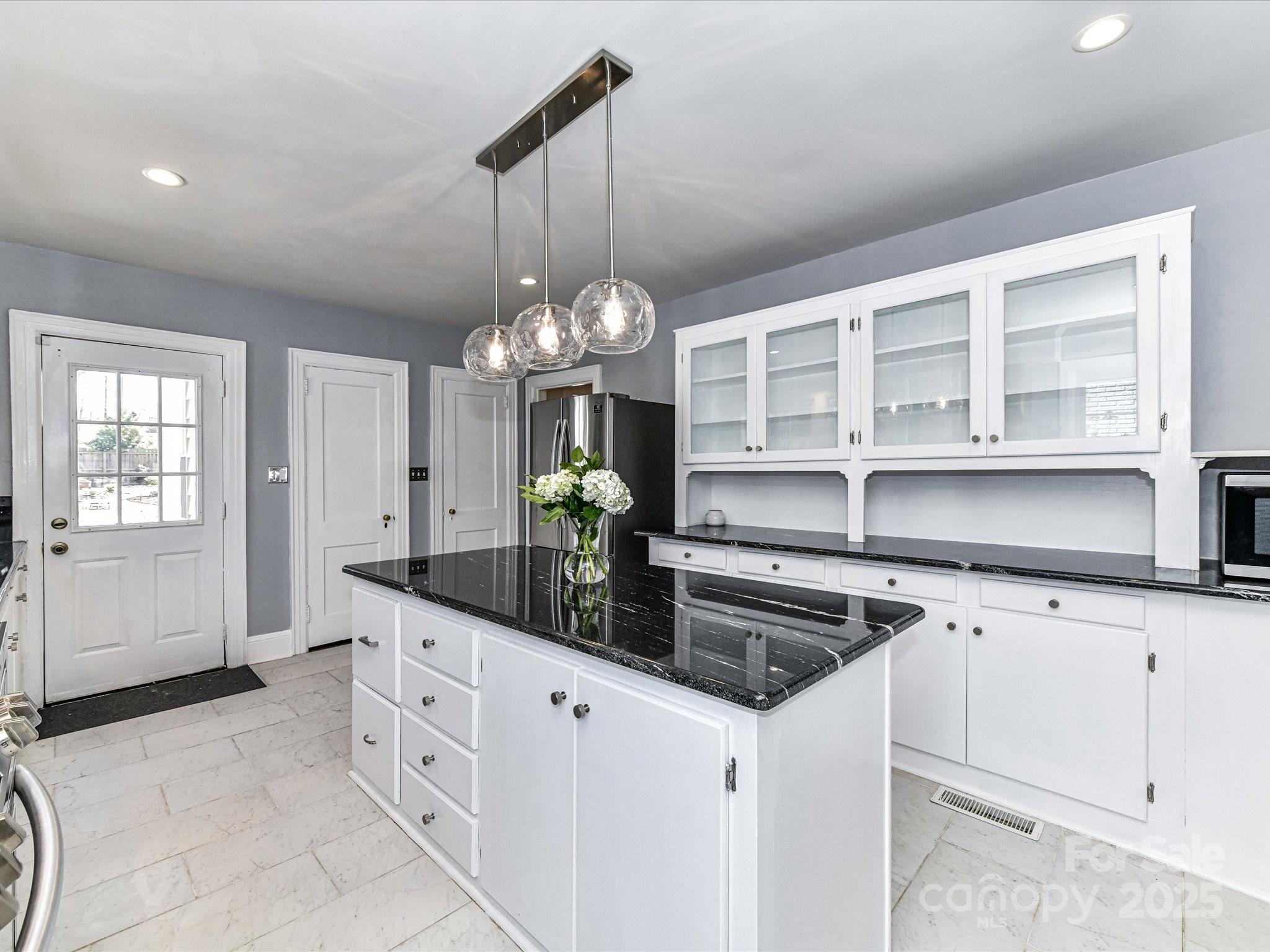 2919 Park Road Charlotte, NC 28209 - Photo 13 of 48