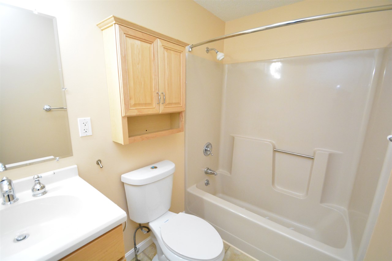 56 Durham Road, Unit 4 Dover, NH 03820 - Photo 18 of 39