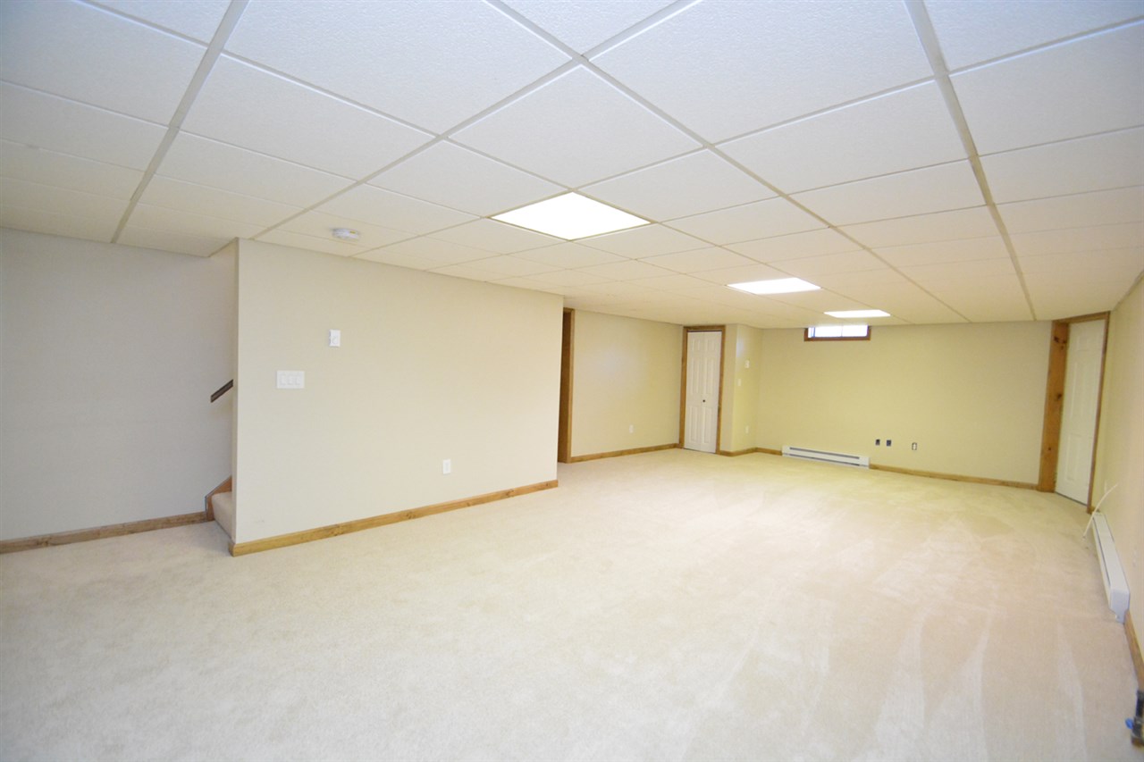 56 Durham Road, Unit 4 Dover, NH 03820 - Photo 23 of 39