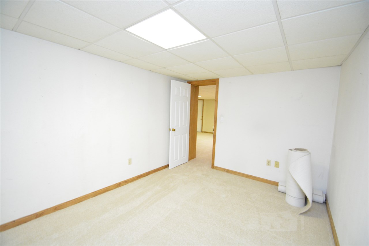 56 Durham Road, Unit 4 Dover, NH 03820 - Photo 26 of 39
