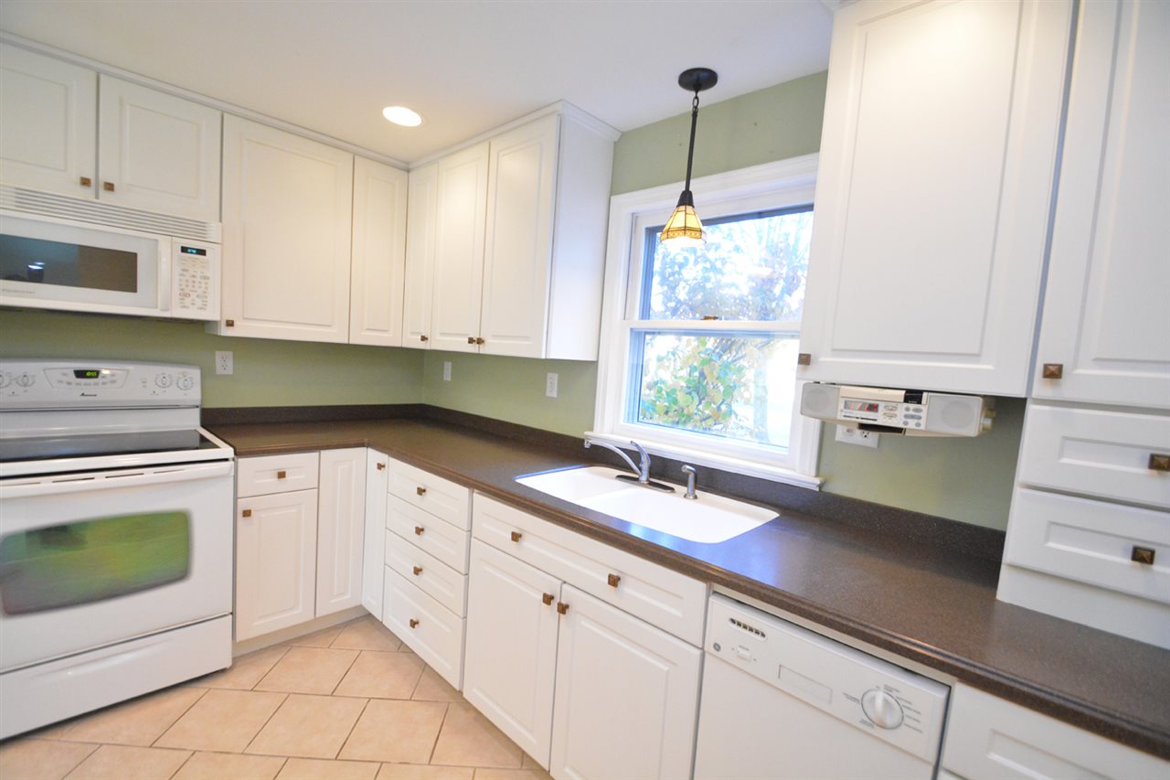 56 Durham Road, Unit 4 Dover, NH 03820 - Photo 6 of 39