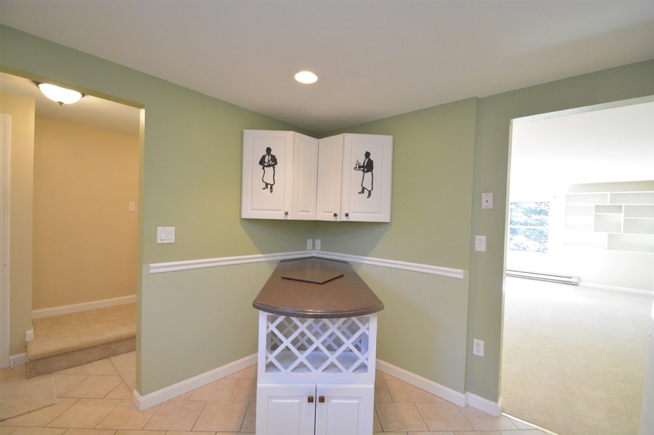 56 Durham Road, Unit 4 Dover, NH 03820 - Photo 7 of 39