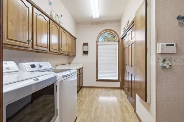 $649,900 | 2101 Nicholas Court, Bettendorf, IA 52722