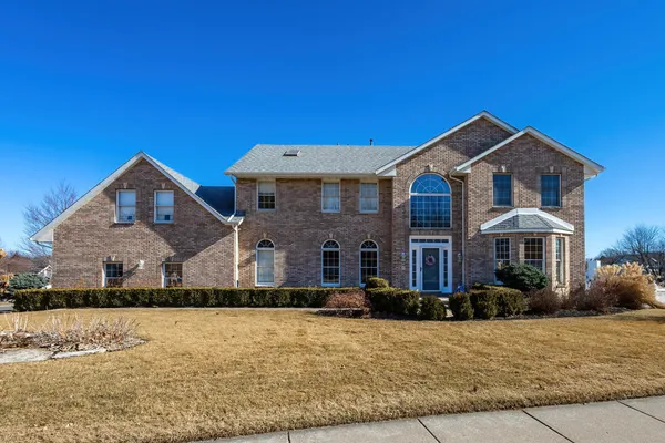 $649,900 | 2101 Nicholas Court, Bettendorf, IA 52722
