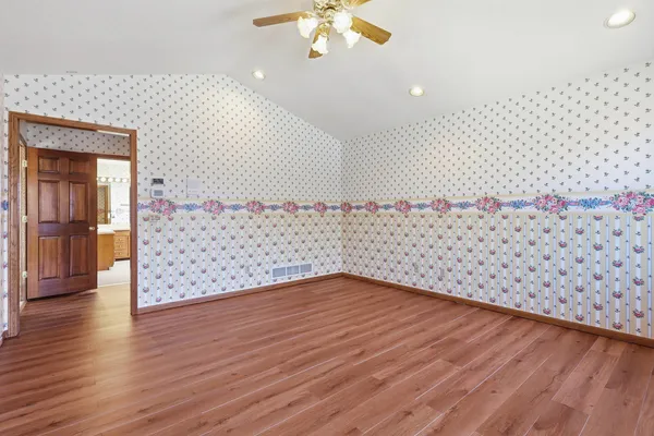 $649,900 | 2101 Nicholas Court, Bettendorf, IA 52722