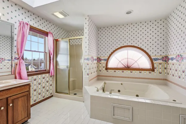 $649,900 | 2101 Nicholas Court, Bettendorf, IA 52722