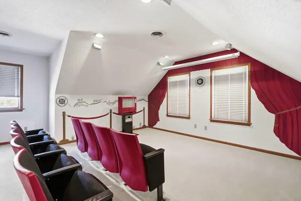 $649,900 | 2101 Nicholas Court, Bettendorf, IA 52722