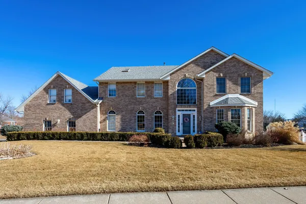 $649,900 | 2101 Nicholas Court, Bettendorf, IA 52722