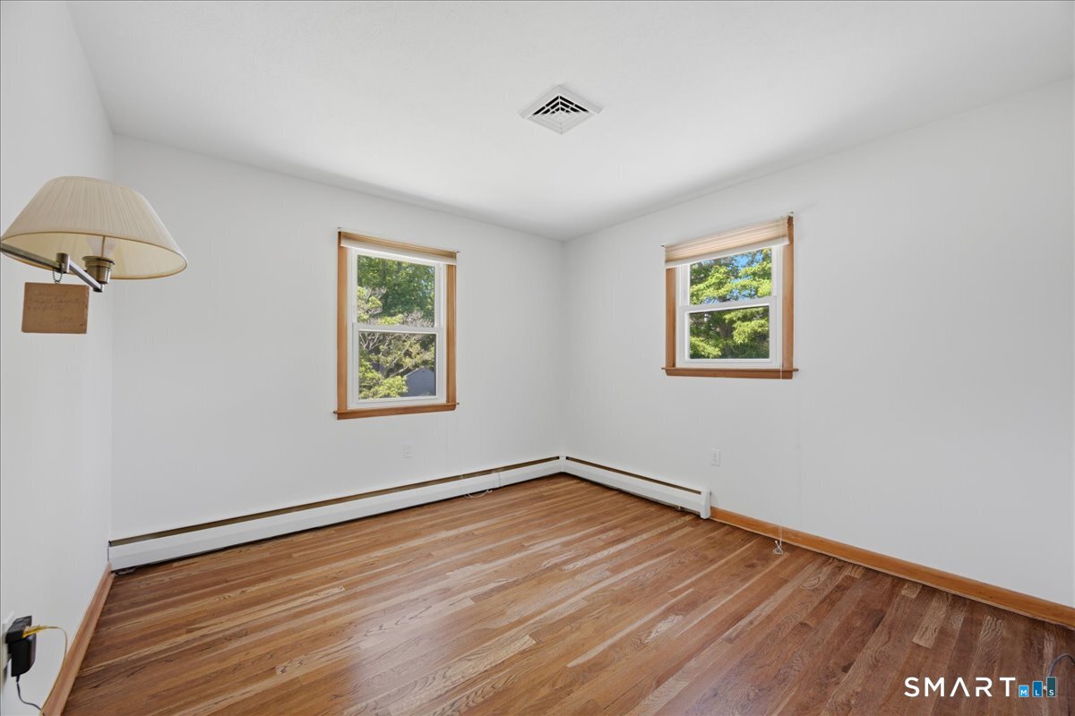 8 Roxbury Court East Lyme, CT 06357 - Photo 26 of 39