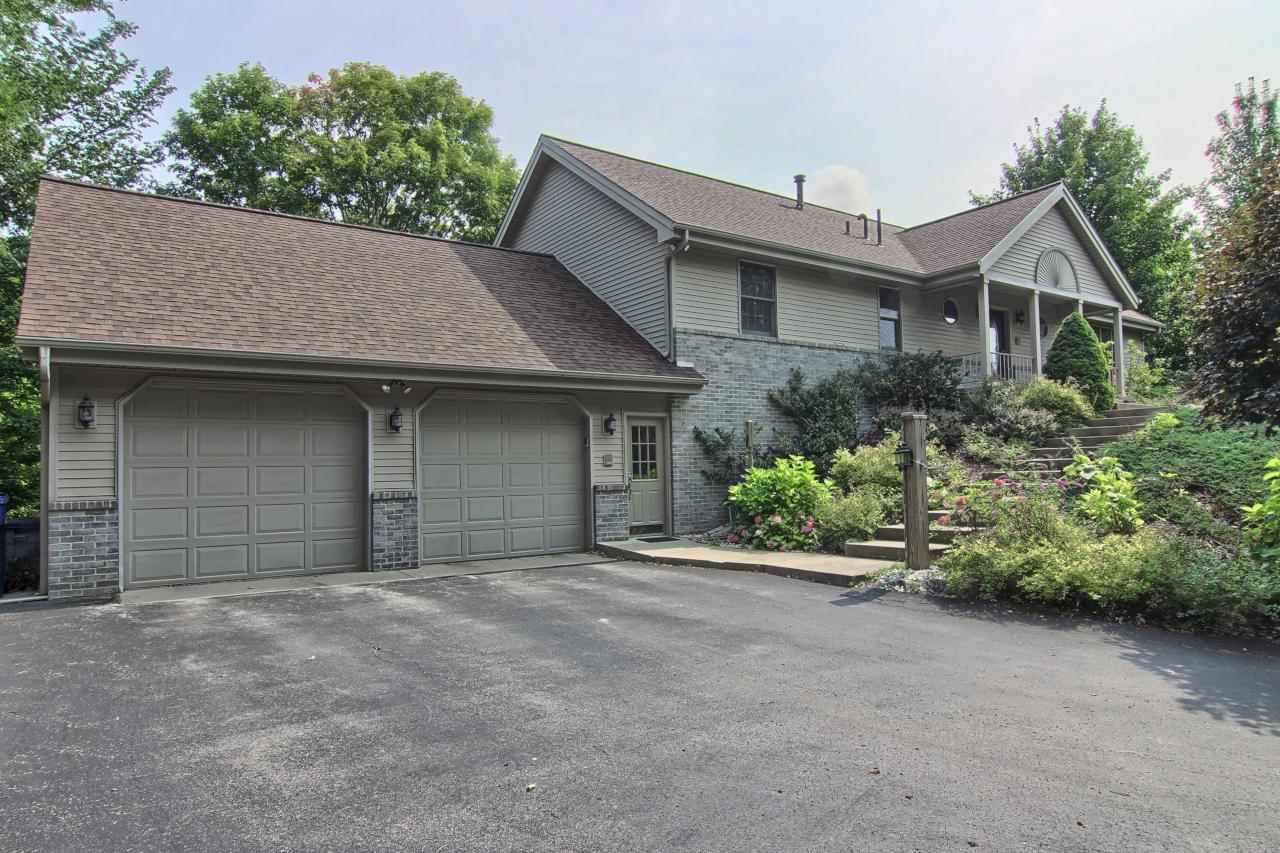 2985 Silver Lake Road Traverse City, MI 49684 - Photo 2 of 27 1891039-1.JPG