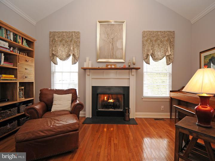 176 Durham Road Newtown, PA 18940 - Photo 4 of 25