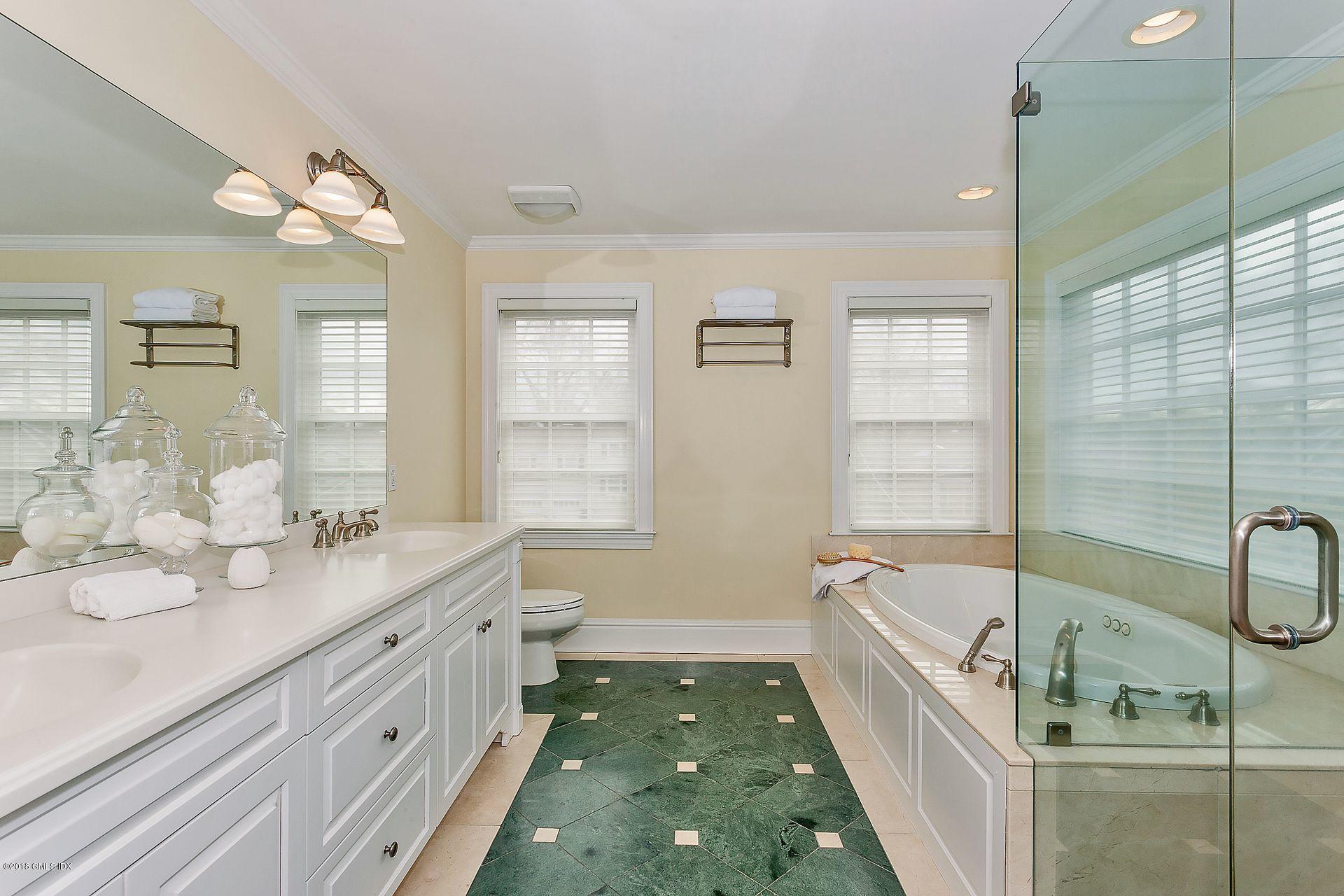 11 Grimes Road Old Greenwich, CT 06870 - Photo 12 of 19 19