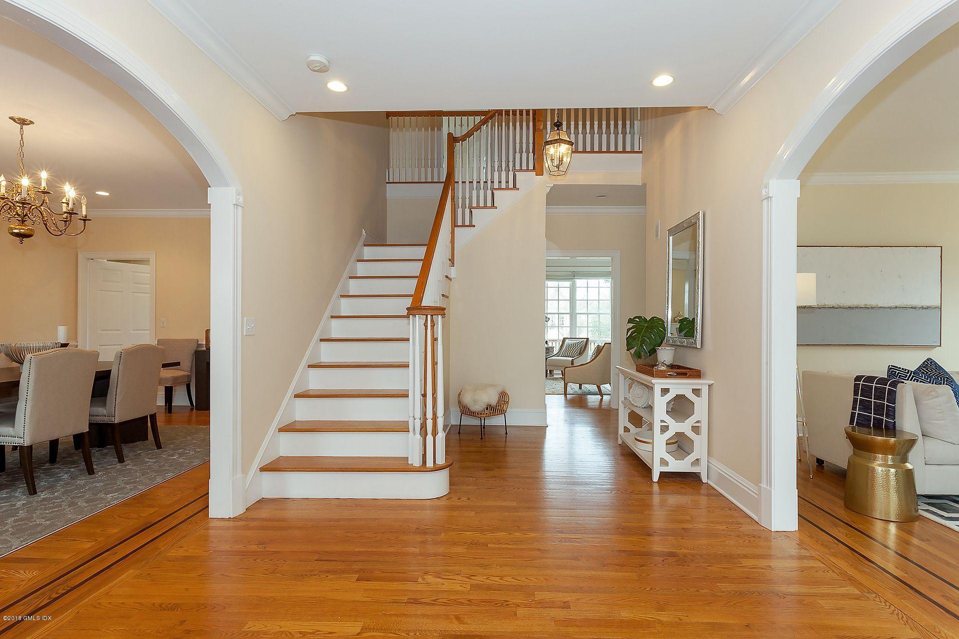 11 Grimes Road Old Greenwich, CT 06870 - Photo 2 of 19 6