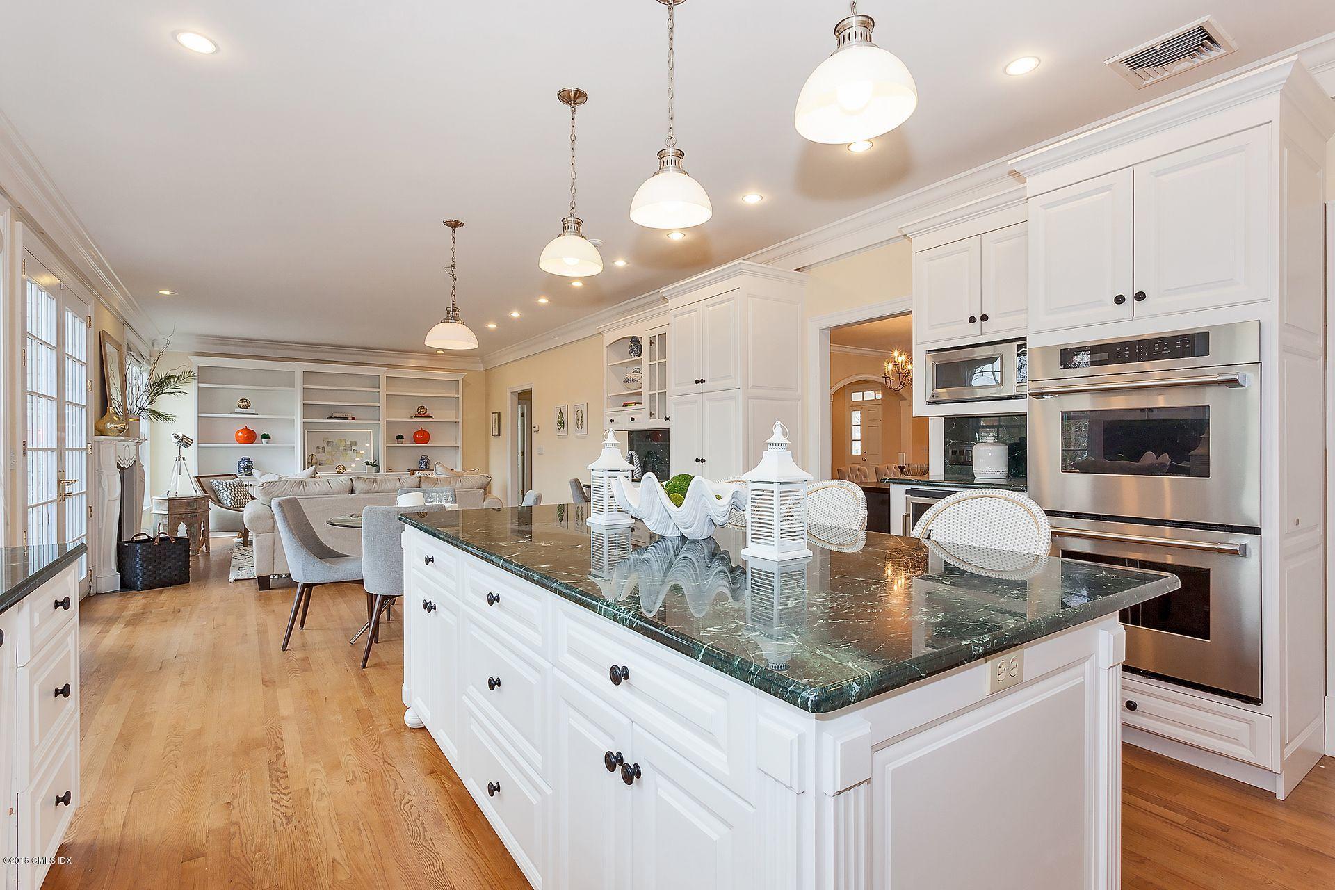 11 Grimes Road Old Greenwich, CT 06870 - Photo 7 of 19 13