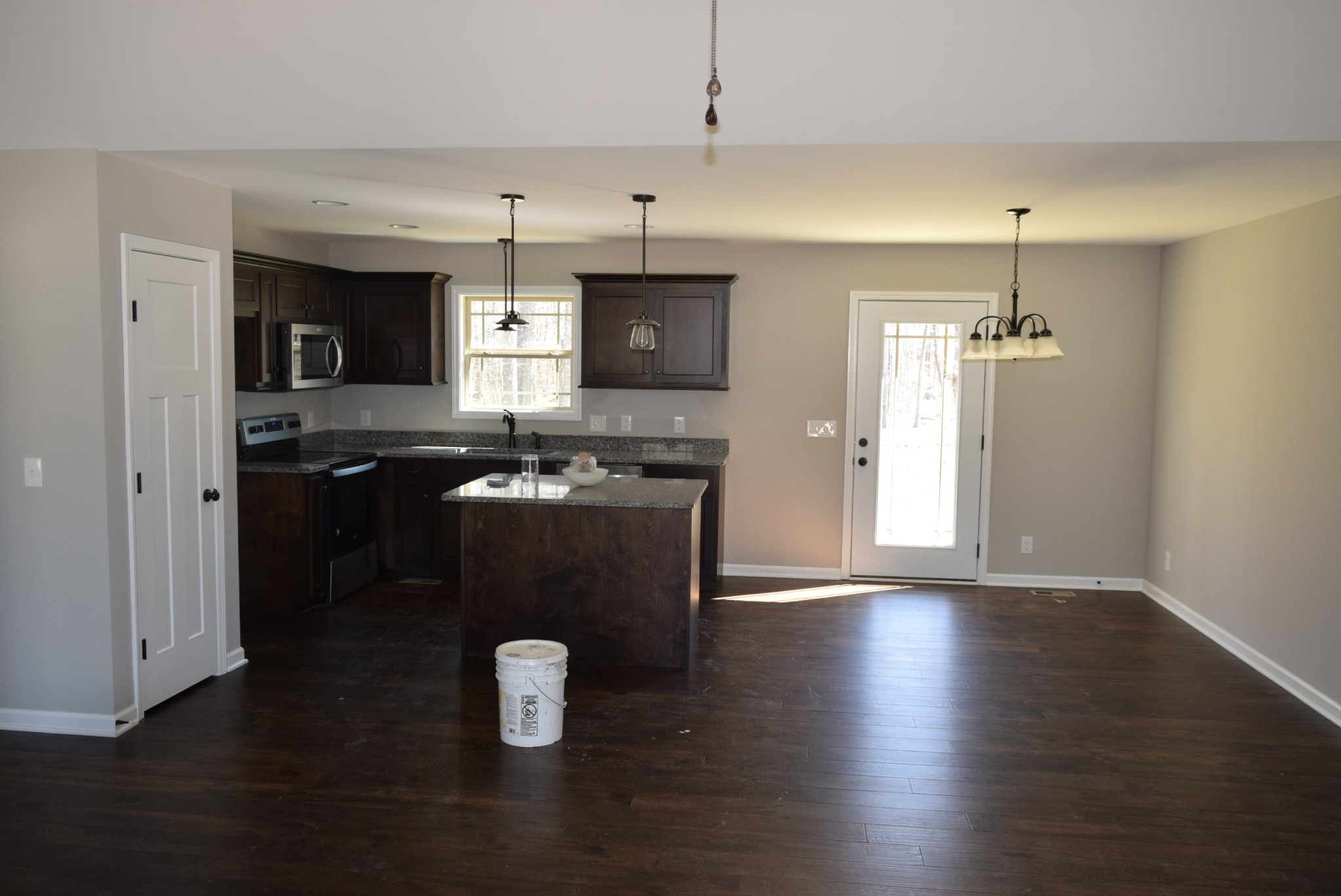 637 Ballard Road Manchester, TN 37355 - Photo 2 of 8