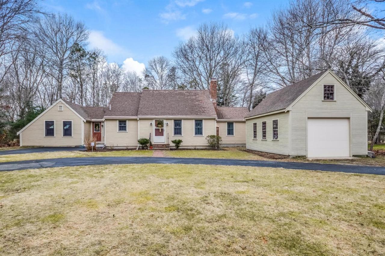 22 Woodcrest Road Marstons Mills, MA 02648 - Photo 1 of 26 Primary Photo