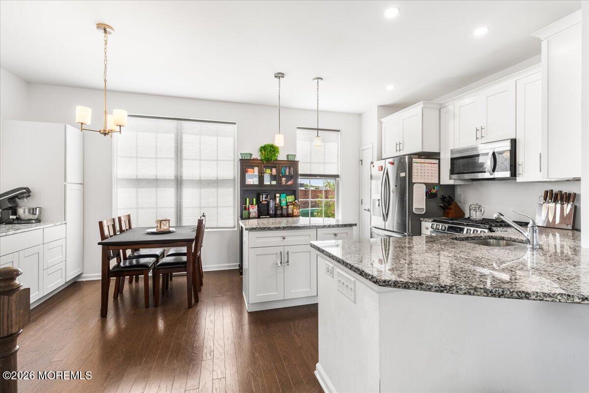 302 Prestige Road, Unit 2402 Brick, NJ 08723 - Photo 8 of 36 12-Kitchen
