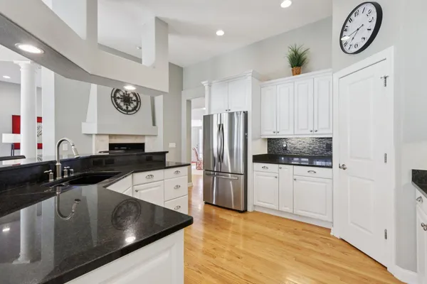 $687,500 | 1520 Pamme Court, West Bend, WI 53090
