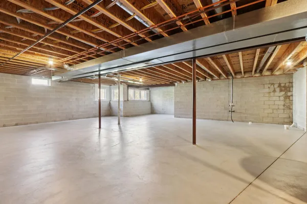 $687,500 | 1520 Pamme Court, West Bend, WI 53090