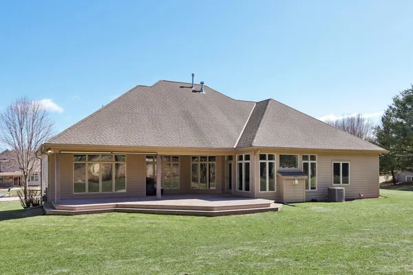 $687,500 | 1520 Pamme Court, West Bend, WI 53090
