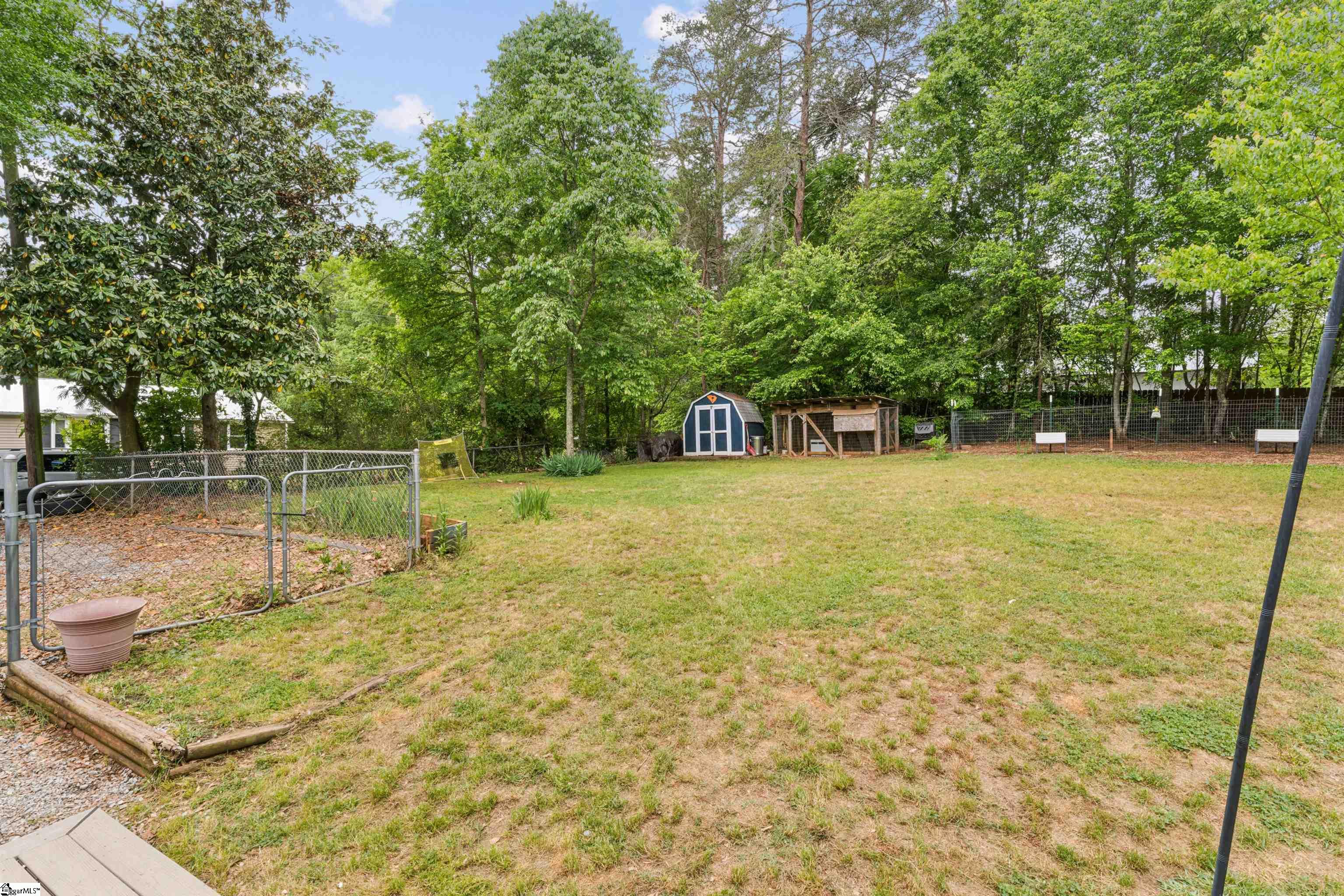 817 Johnson Road Central, SC 29630 - Photo 32 of 38