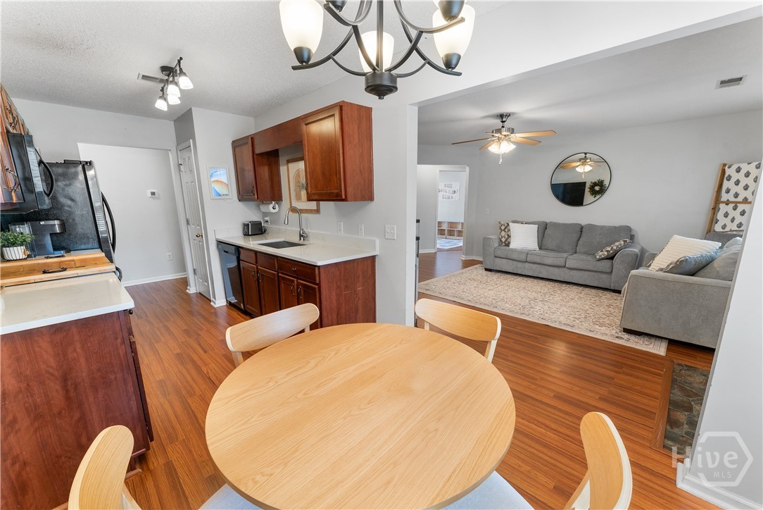 125 Knotty Pine Circle Springfield, GA 31329 - Photo 11 of 39