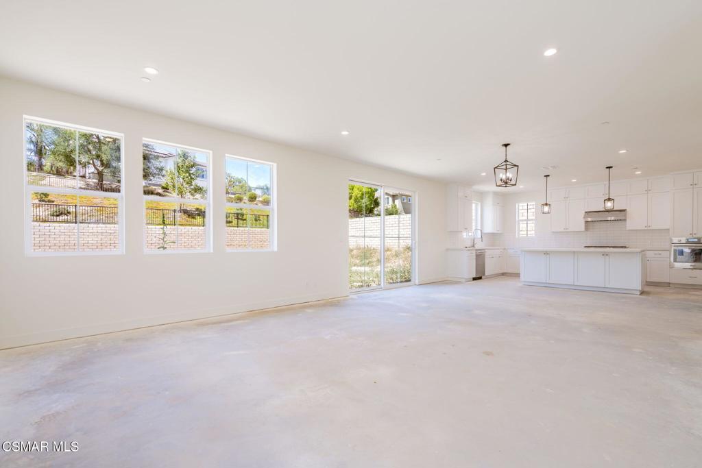 4687 Summit Avenue Simi Valley, CA 93063 - Photo 13 of 61