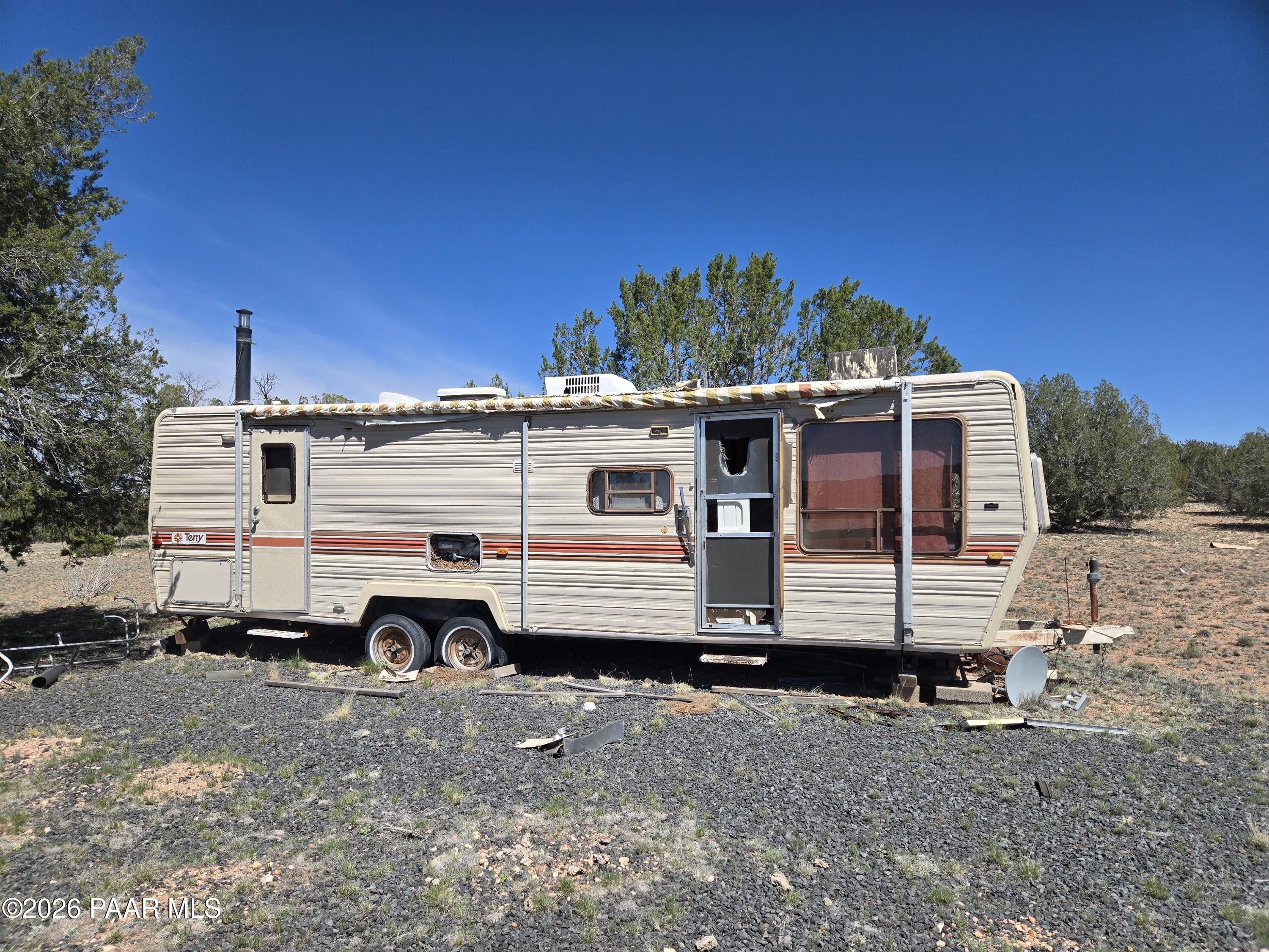390 Haywire Road Ash Fork, AZ 86320 - Photo 12 of 15 20260323_122904