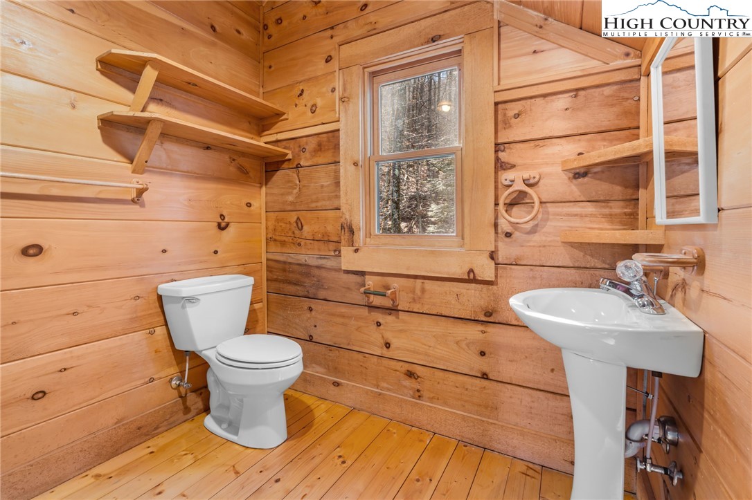 130 Hollow Tree Road Beech Mountain, NC 28604 - Photo 18 of 22 Gallery Image 18
