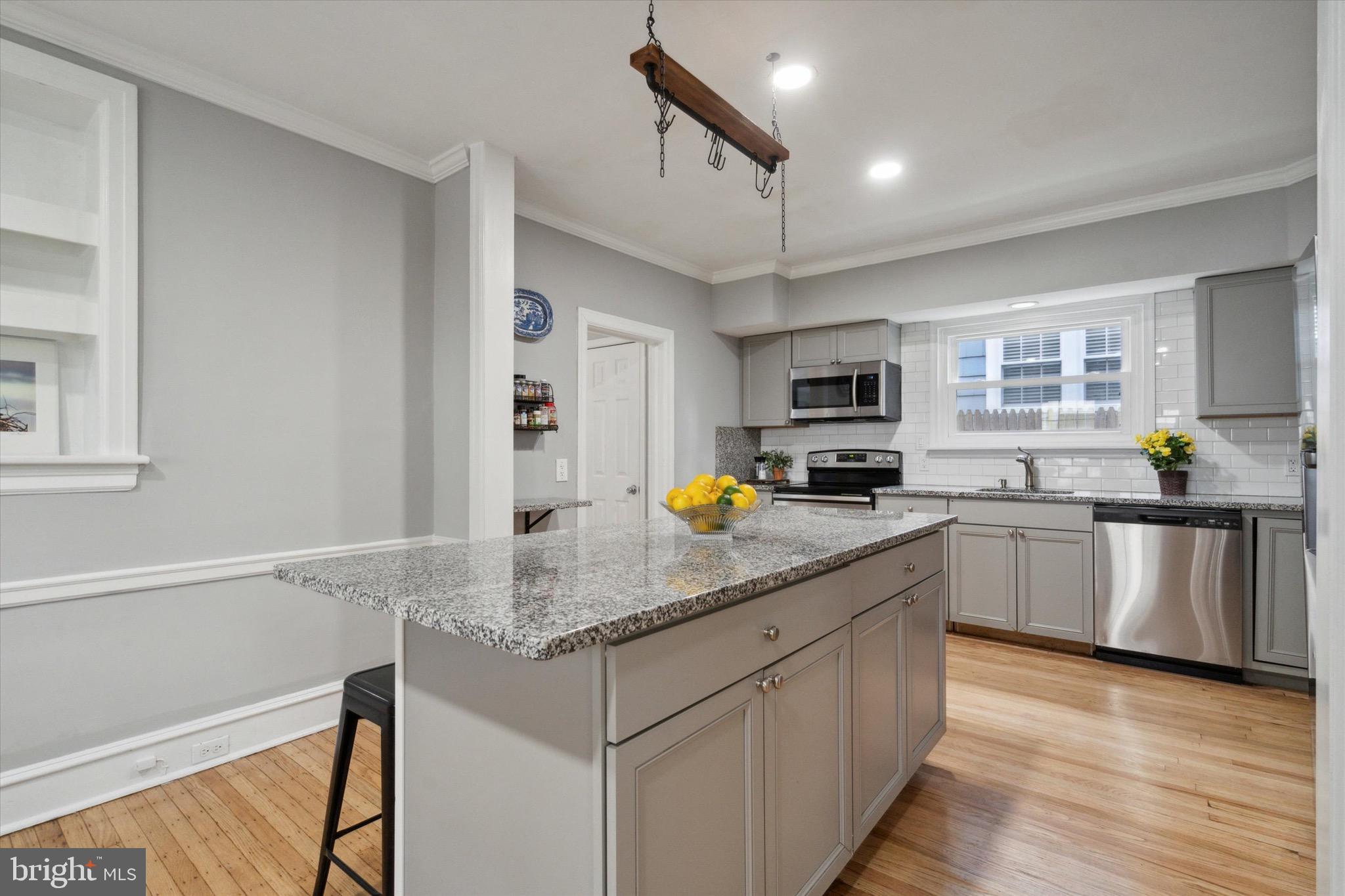 271 Bickley Road Glenside, PA 19038 - Photo 4 of 35