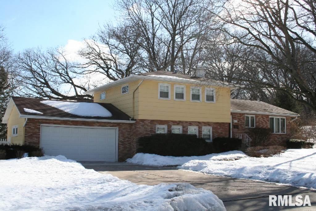 2615 Fairhaven Road Davenport, IA 52803 - Photo 1 of 17 Gallery Image 1