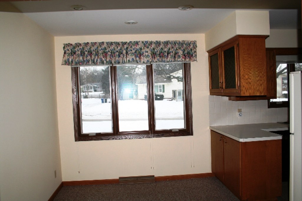 2615 Fairhaven Road Davenport, IA 52803 - Photo 6 of 17 Gallery Image 6