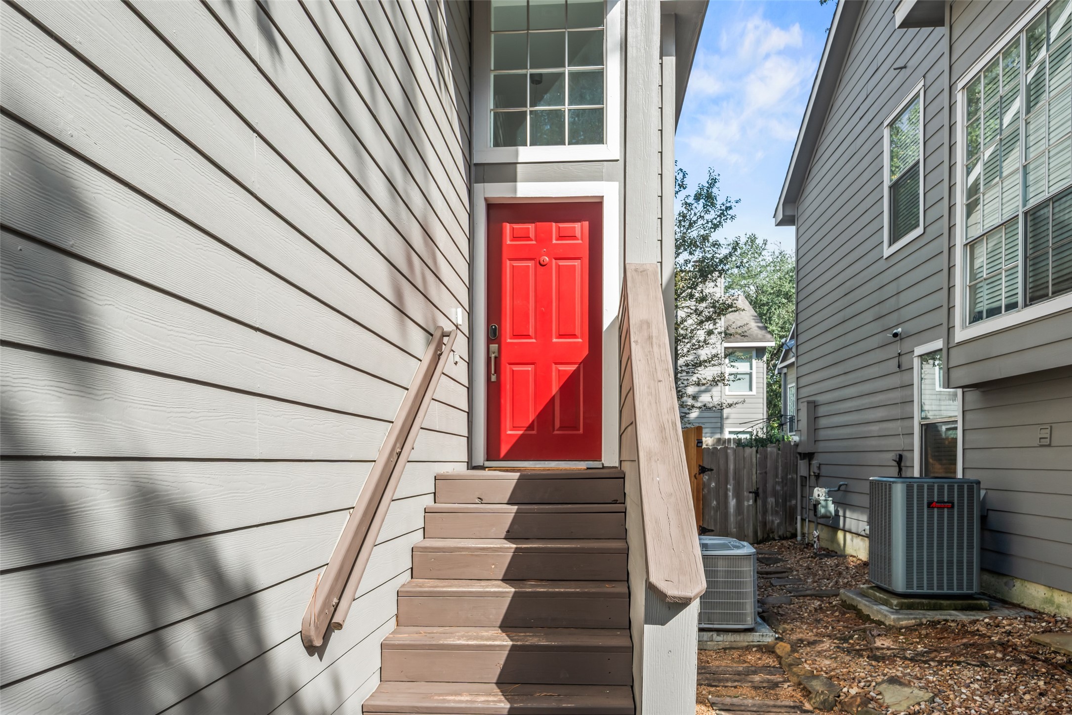 258 Sentry Maple Place The Woodlands, TX 77382 - Photo 3 of 27 a view of entryway with a front door