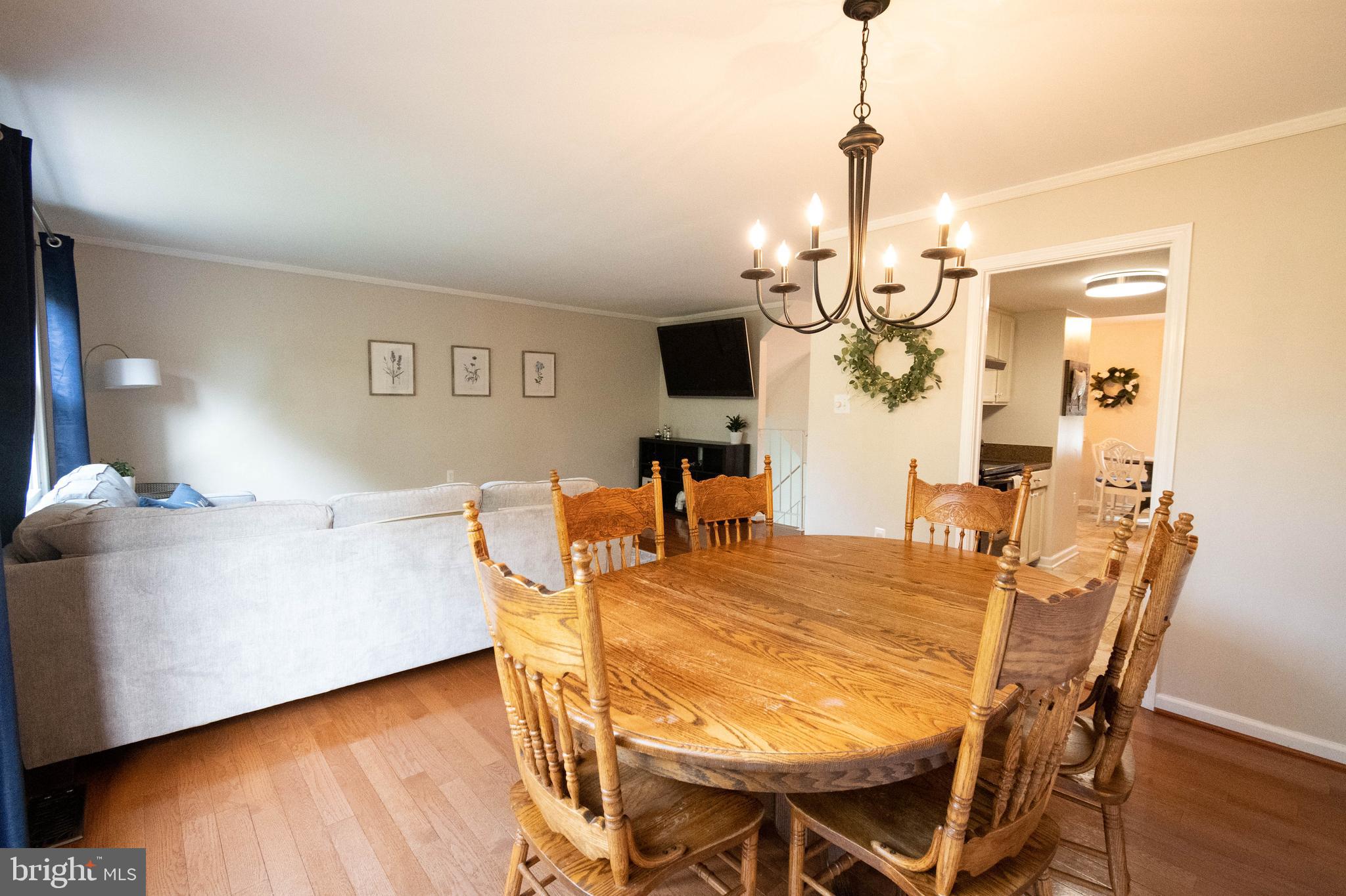 3049 Seminole Road Woodbridge, VA 22192 - Photo 11 of 37 DINING ROOM
