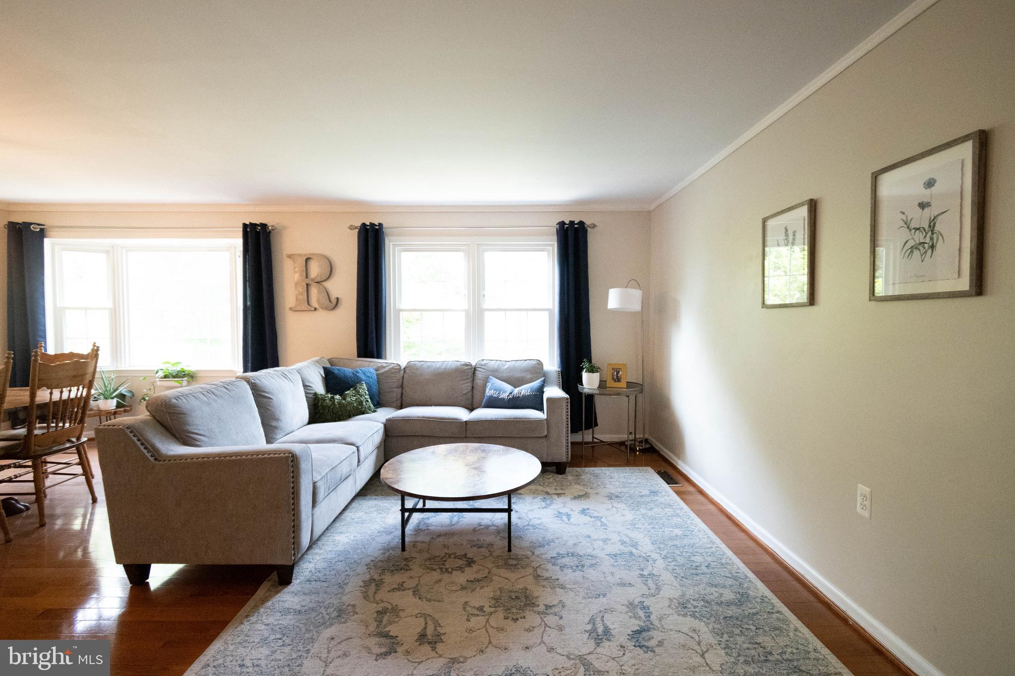 3049 Seminole Road Woodbridge, VA 22192 - Photo 15 of 37 LIVING ROOM