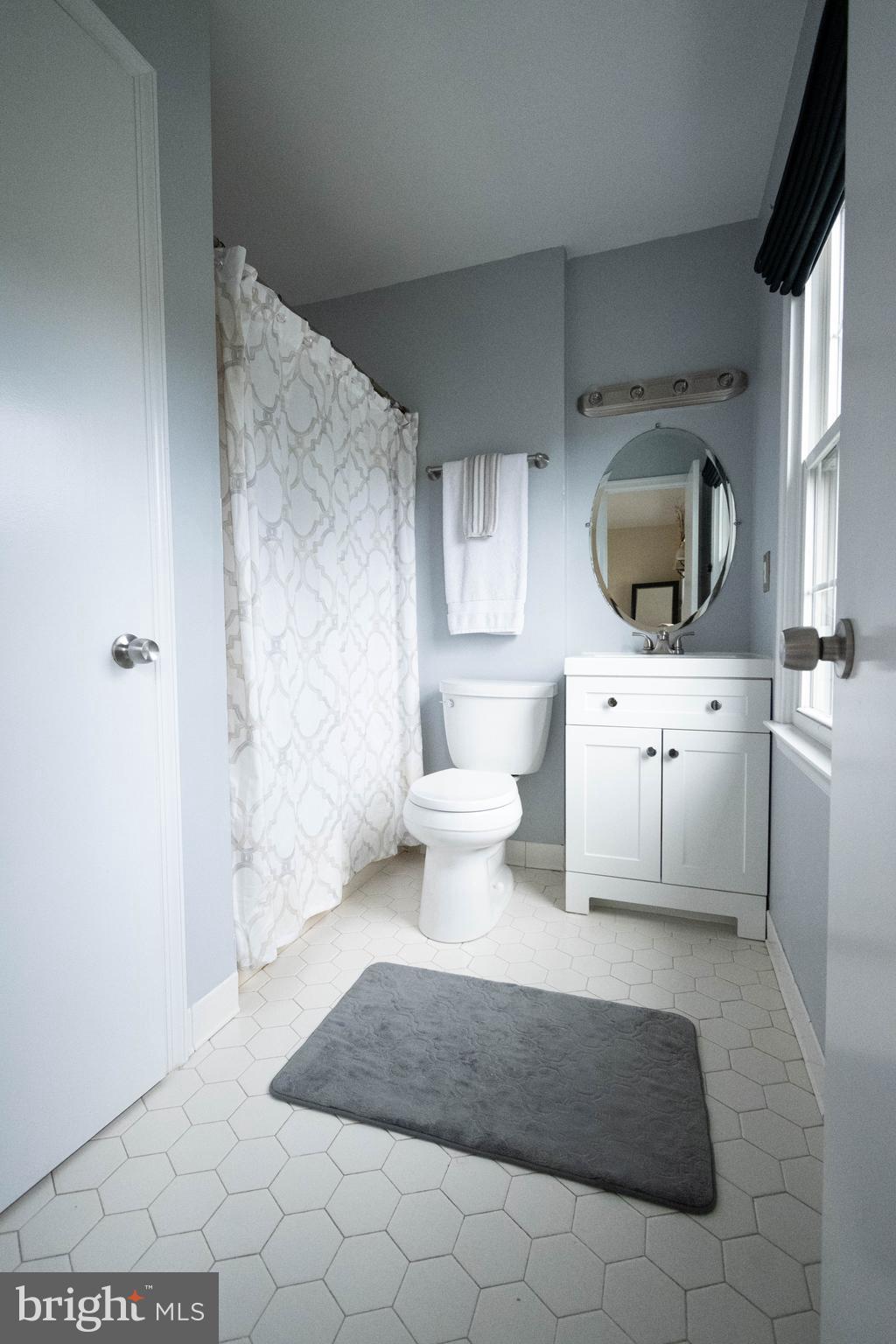 3049 Seminole Road Woodbridge, VA 22192 - Photo 19 of 37 MASTER BATH