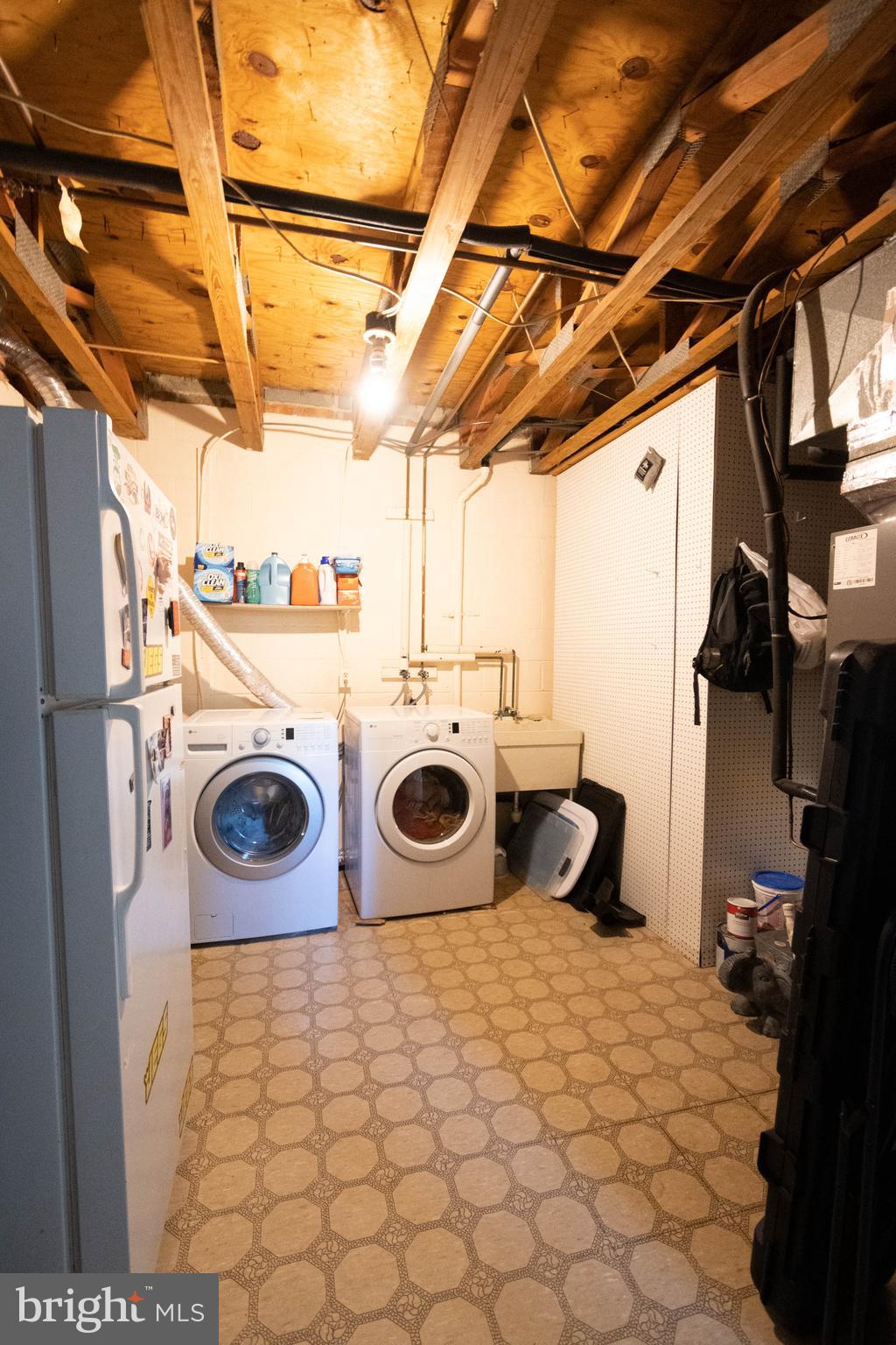 3049 Seminole Road Woodbridge, VA 22192 - Photo 33 of 37 LOWER LEVEL LAUNDRY ROOM