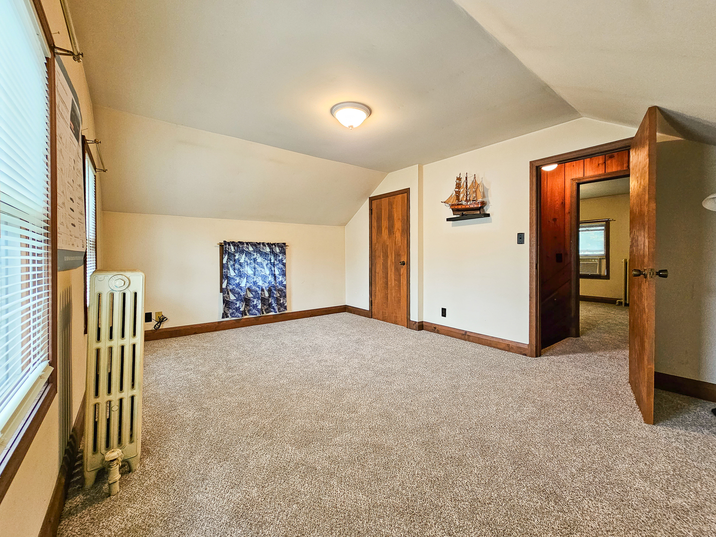 301 Adams Street Oregon, IL 61061 - Photo 28 of 50 an empty room with windows