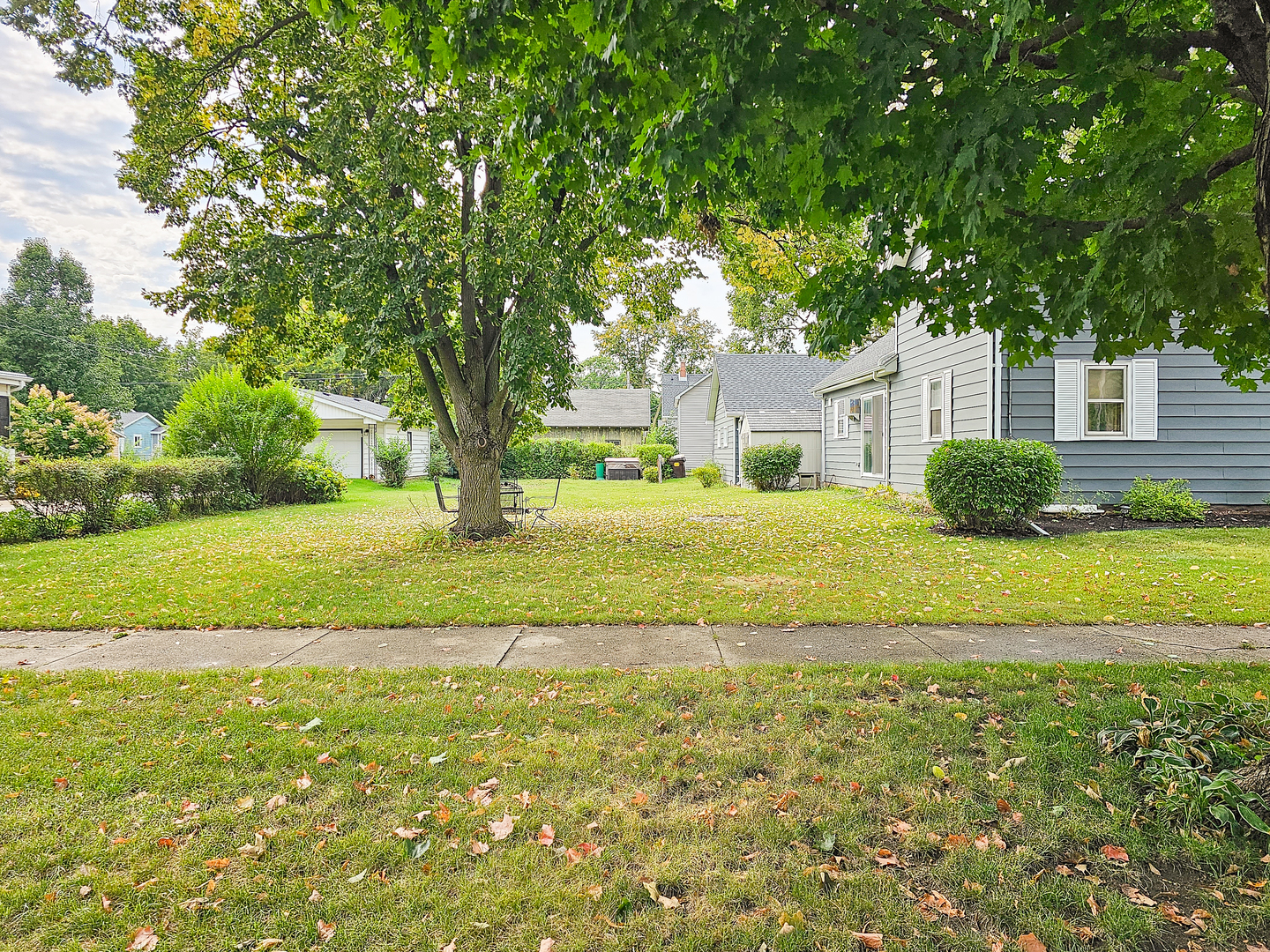 301 Adams Street Oregon, IL 61061 - Photo 39 of 50 a house view with swimming pool