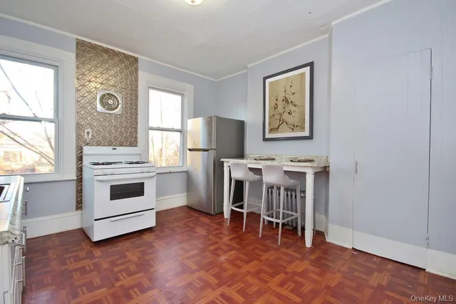 $1,900 | 146 Johnston Street, Newburgh, NY 12550