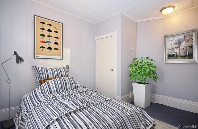 $1,900 | 146 Johnston Street, Newburgh, NY 12550